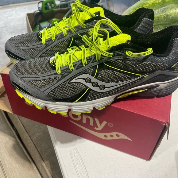 Saucony ‘Grid Ignition’ Sneakers - Picture 3 of 4